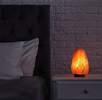 Natural salt lamp