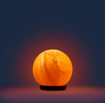 geomerical salt lamp
